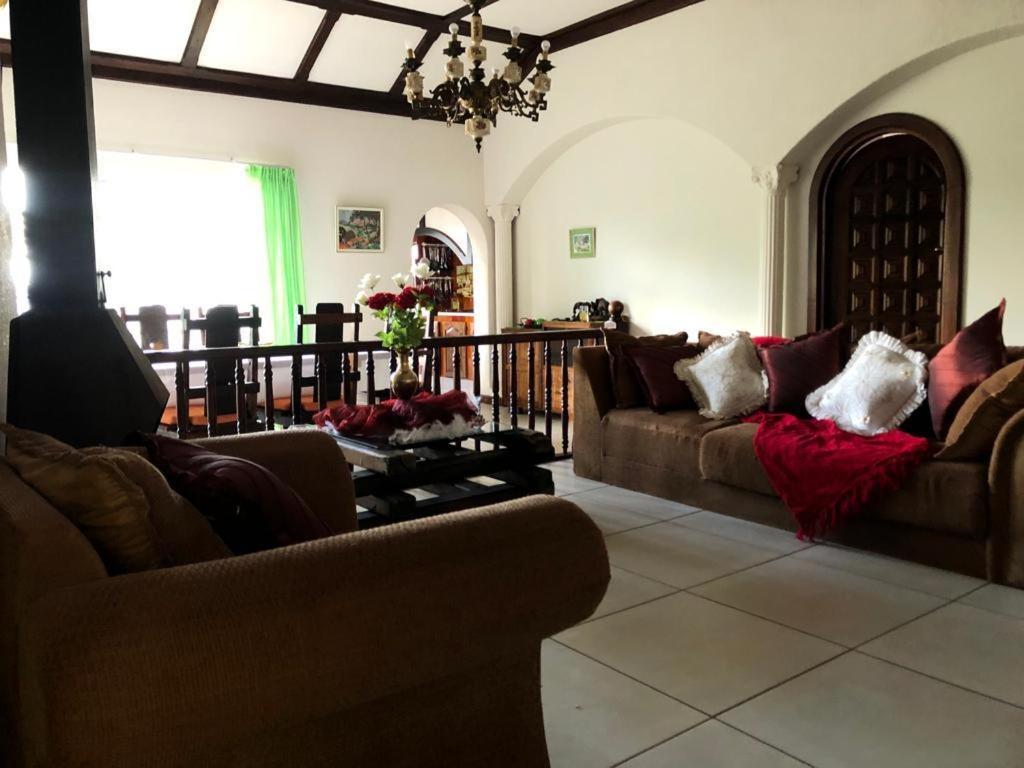 Thee View Hotel Hartbeespoort Kültér fotó