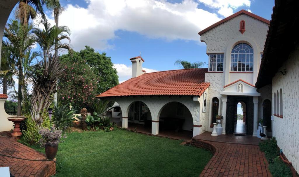 Thee View Hotel Hartbeespoort Kültér fotó